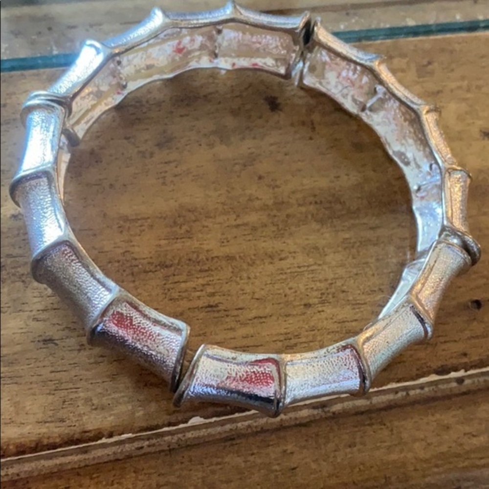 silver stretch bracelet in excellent condition